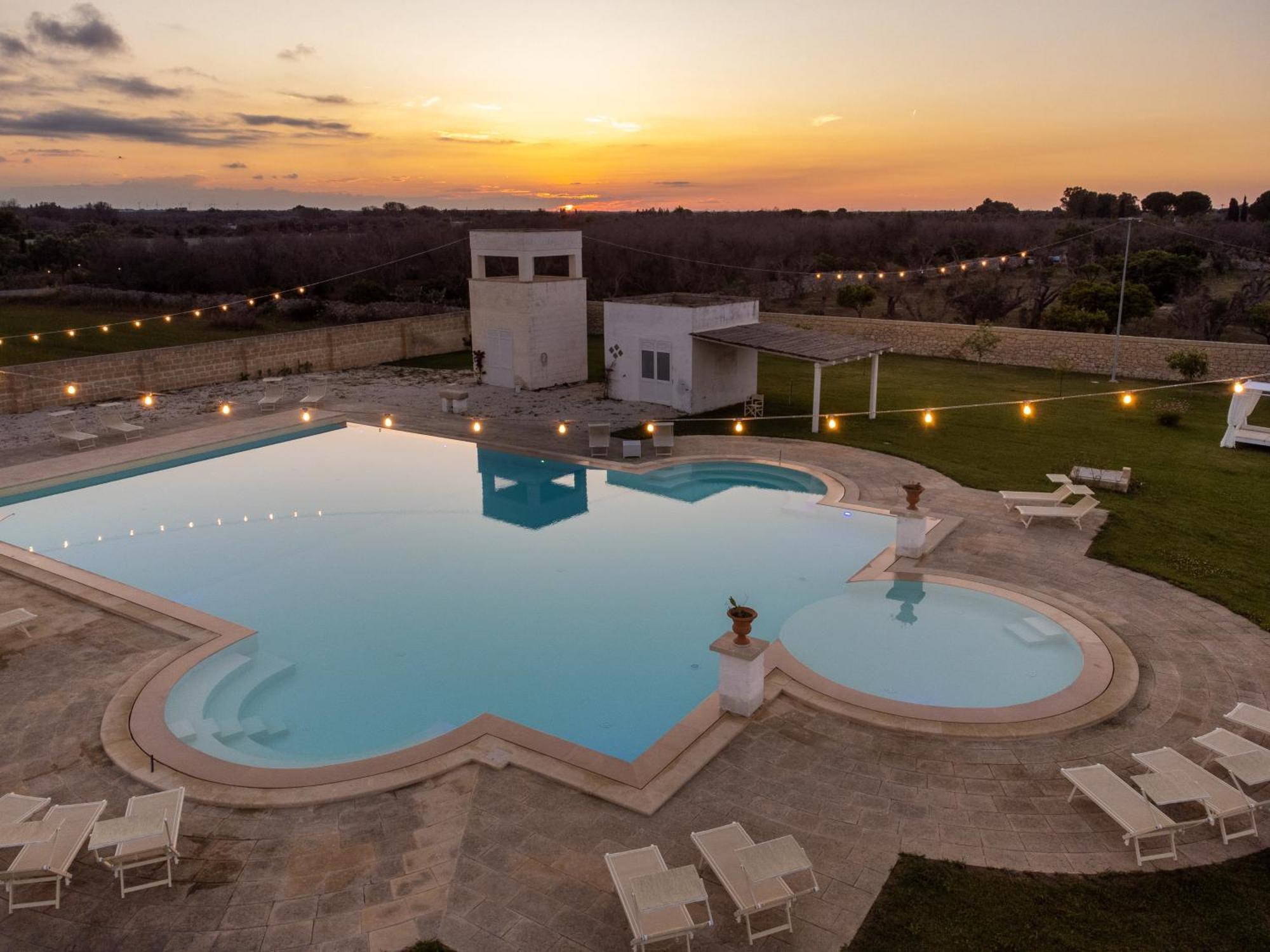 Hotel Masseria Rauccio Torre dell'Orso Esterno foto