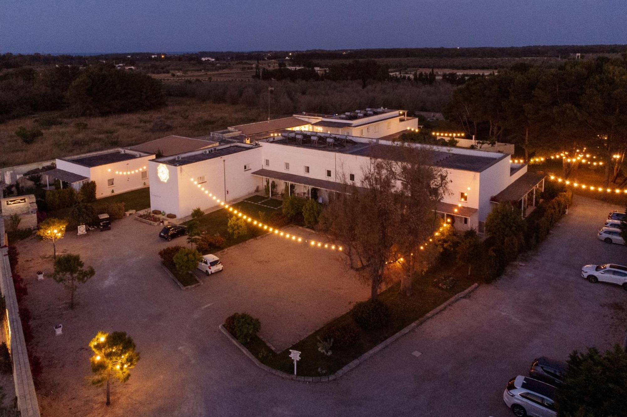 Hotel Masseria Rauccio Torre dell'Orso Esterno foto